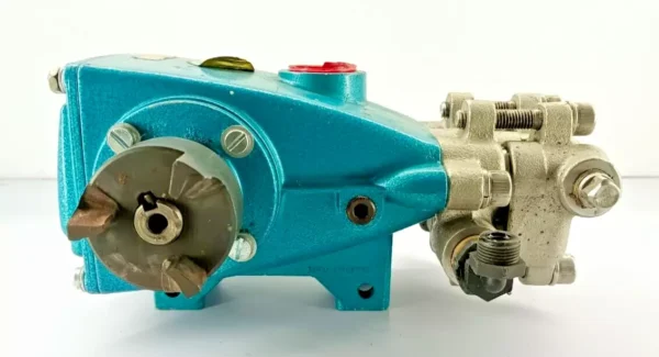 CAT PUMPS MODEL 271 3 FRAME PLUNGER PUMP - Image 2
